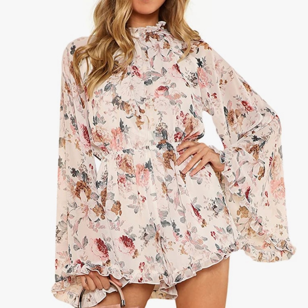 Beautiful loose sleeve romper super comfy must have